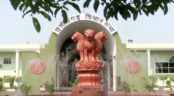 छत्तीसगढ़ विधानसभा सत्र के शुरू होने से पहले उठी स्थगित करने की मांग, पक्ष-विपक्ष आमने सामने