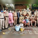 राजधानी/ लॉकडाउन में अवैध शराब पर आबकारी विभाग का छापा, कोचिये के मकान में दीवान से पुलिस ने जब्त अंग्रेजी शराब