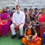 रायपुर : मितानिन दिवस पर विधायक विकास उपाध्याय के हांथों सम्मान पाकर गद-गद हुई मितानिन