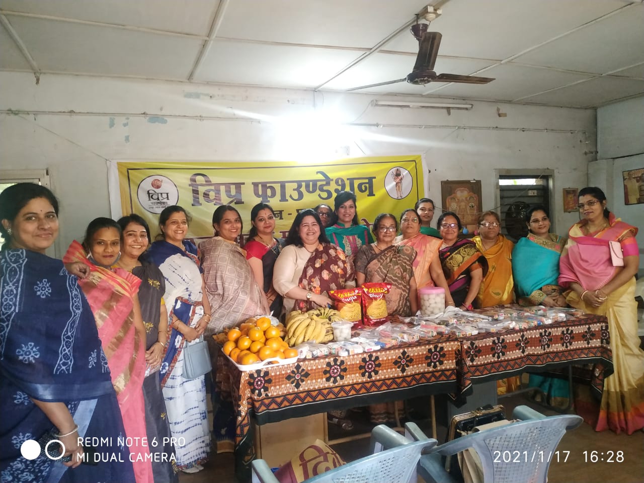 पूर्व केबिनेट मंत्री एवं वरिष्ठ विधायक सत्यनारायण शर्मा के जन्मदिवस के शुभावसर पर समाजवादी पार्टी के जिला अध्यक्ष ने की मुलाकात तो वही राष्ट्रीय विप्र फाउण्डेशन महिला शाखा ने आश्रम में मनाया जन्मदिवस