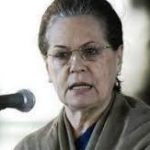 बोलीं सोनिया गांधी – ‘थकाओ और भगाओ की नीति के सामने आंदोलनकारी धरती पुत्र किसान-मज़दूर घुटने टेकने वाले नहीं’