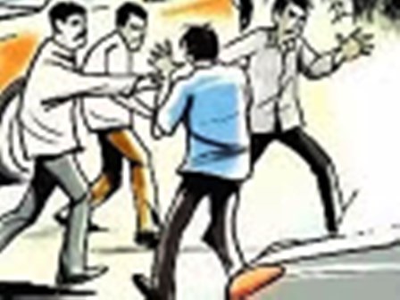 जांजगीर : कोयला कारोबारी की गाड़ी ओवरटेक कर अज्ञात लोगों ने की पिटाई…