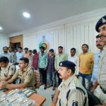 राजधानी के माना में हुए अनाज व्यापारी से 50 लाख के लूट मामले में पुलिस ने किया खुलासा, दो नाबालिग समेत 10 आरोपी गिरफ्तार, 3 फरार…