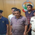 पुलिस की घेराबंदी में 745 नग हीरे के साथ दो अंतरराज्यीय तस्कर गिरफ्तार….